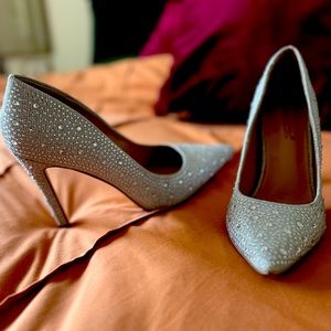 I bought these as a size 8, but they fit like a size 7 never wore them out.